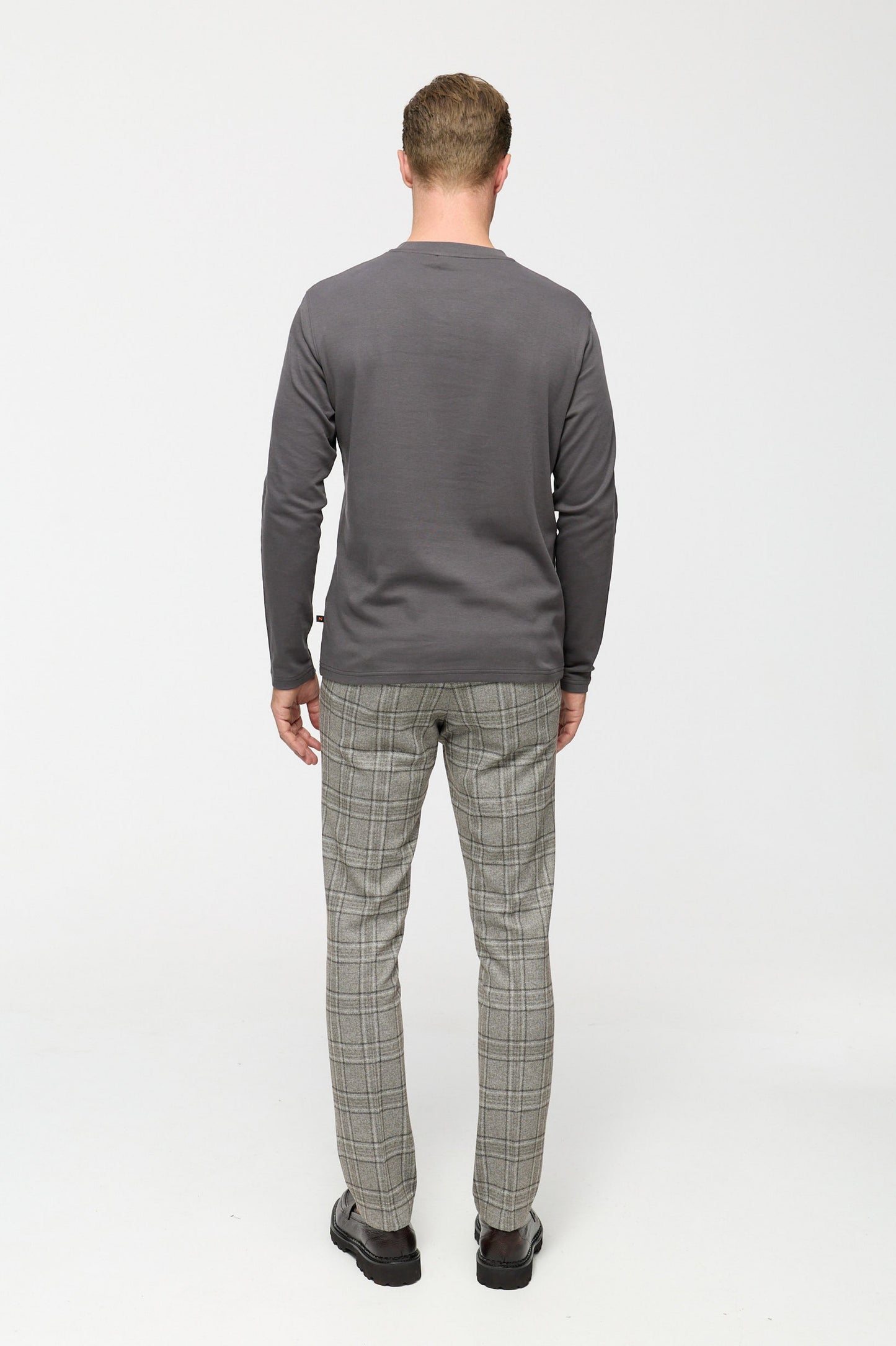 T-Shirt DiOwen 213-390 Dark Grey