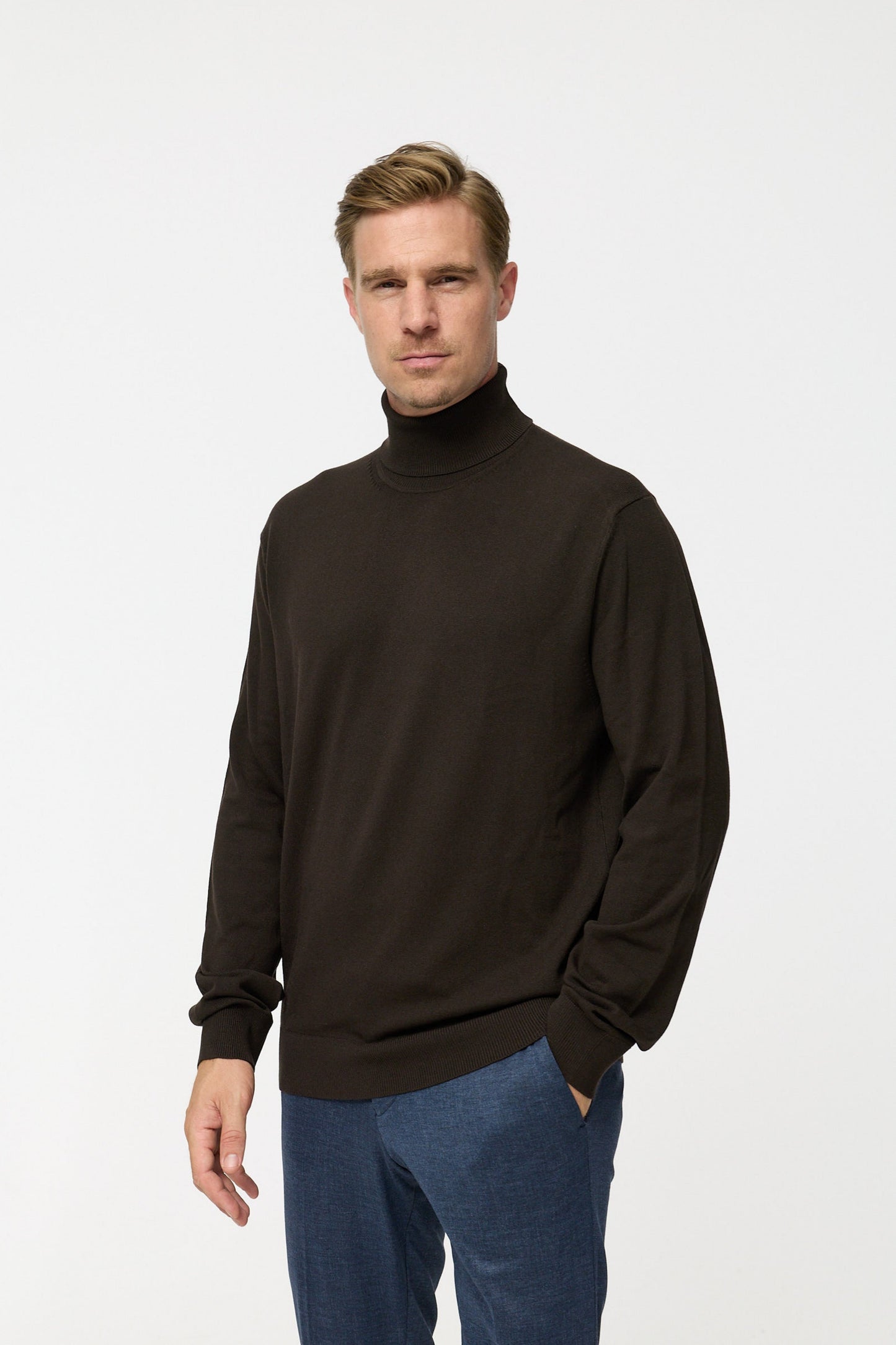 Turtleneck Sweater DiRyan 408-880 Dark Brown