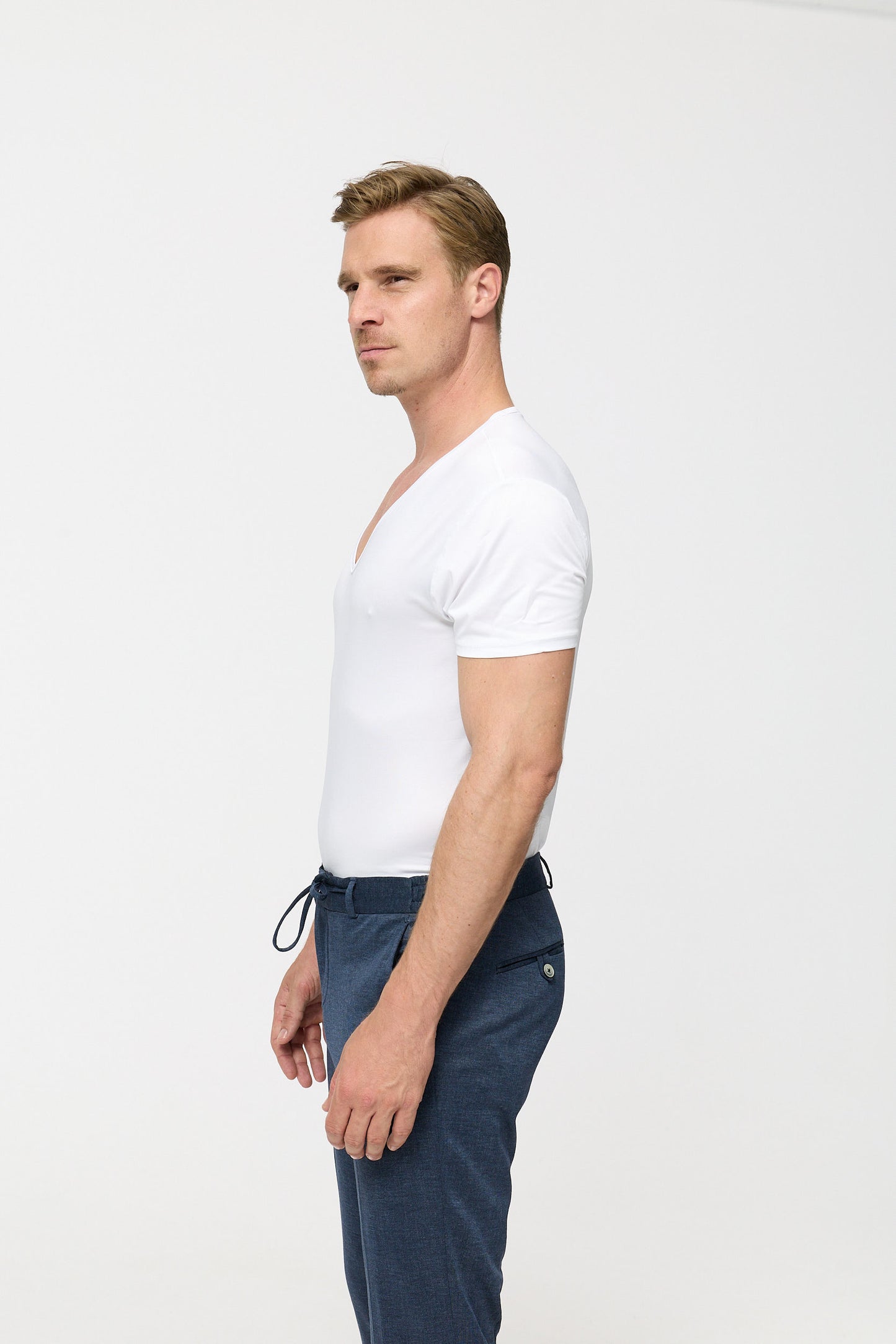 V-Neck T-Shirt AIRZHIRT DiFano weiß