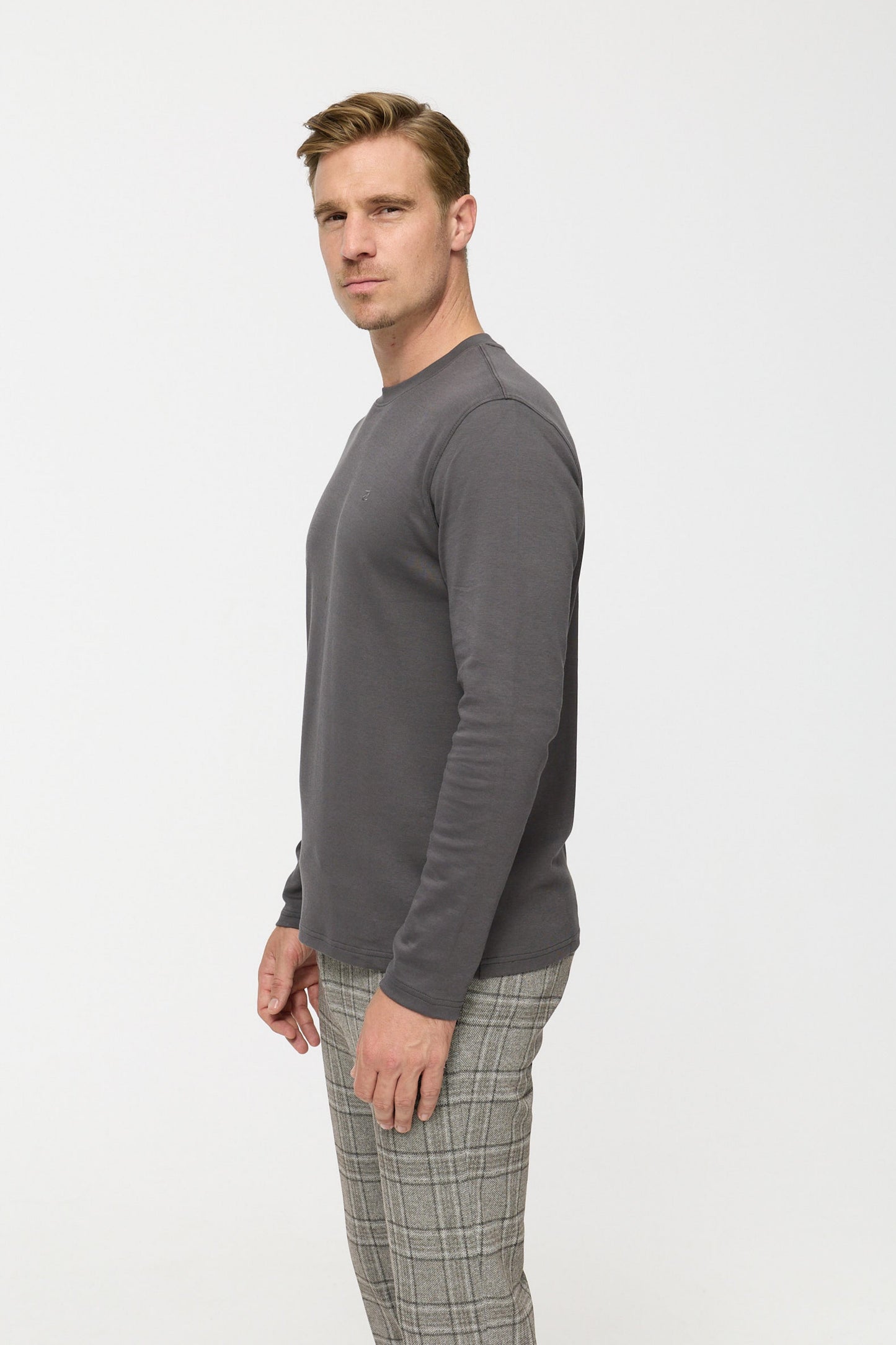 T-Shirt DiOwen 213-390 Dark Grey 